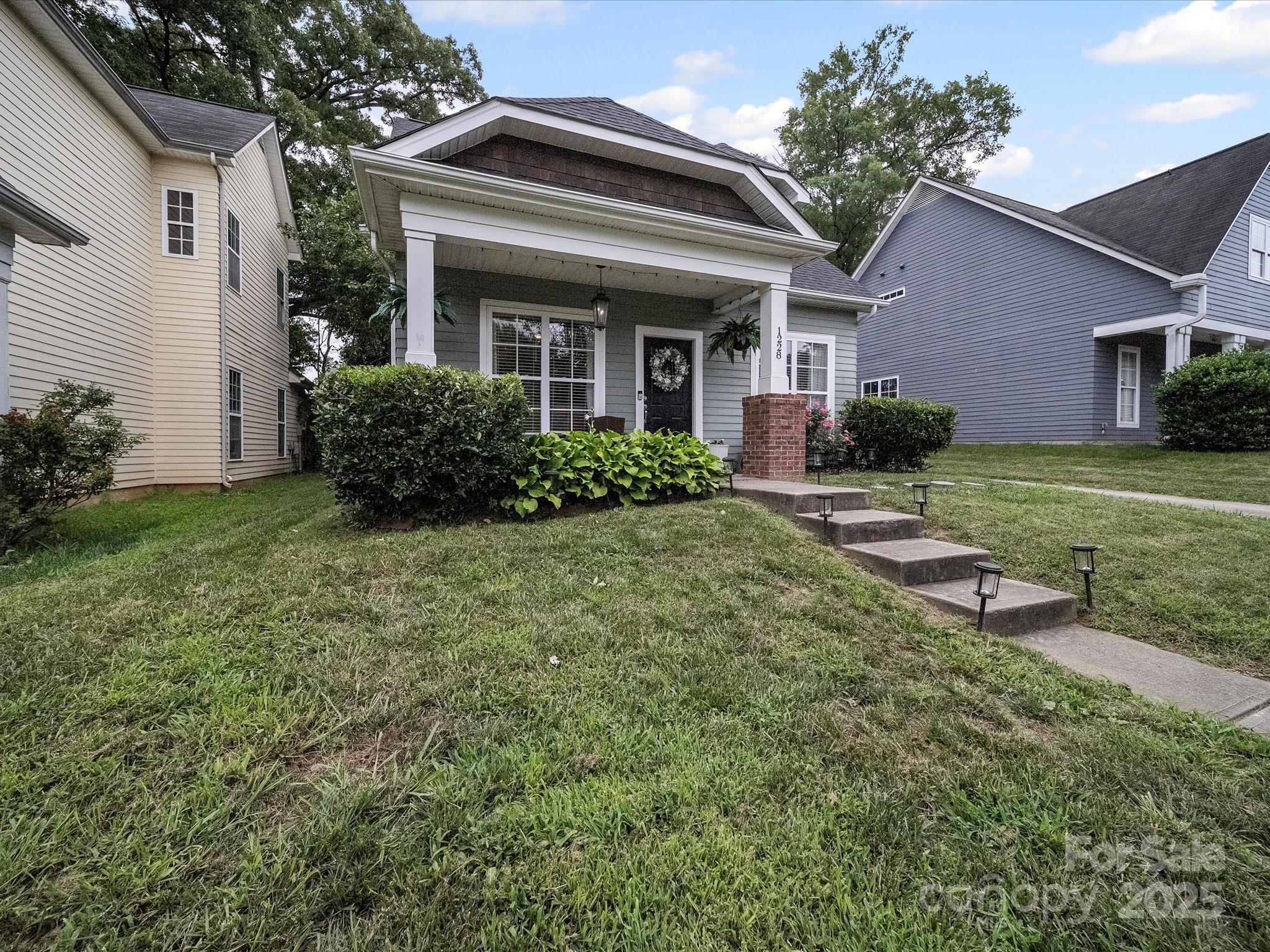 1228 Rising Oak Drive