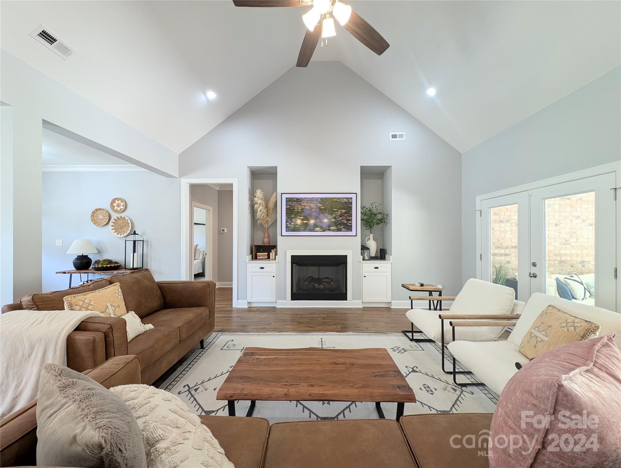 Ole Eastpointe - Residential