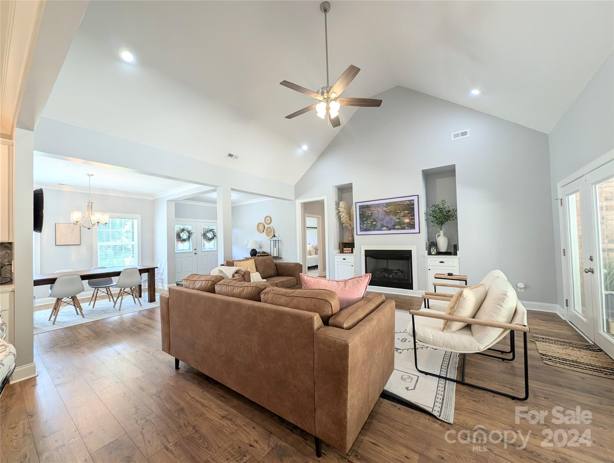 Ole Eastpointe - Residential