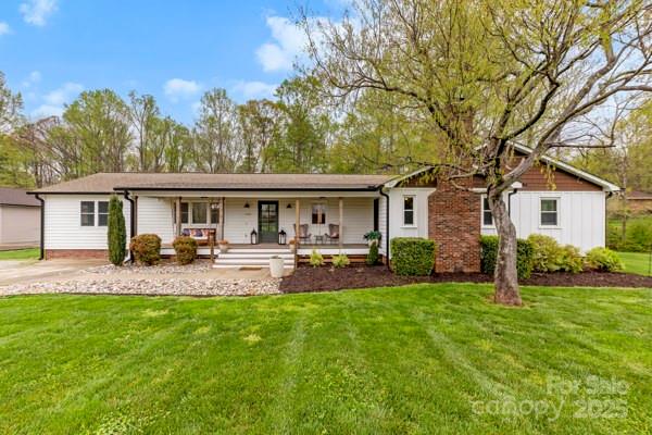 1335 Blacksnake Road