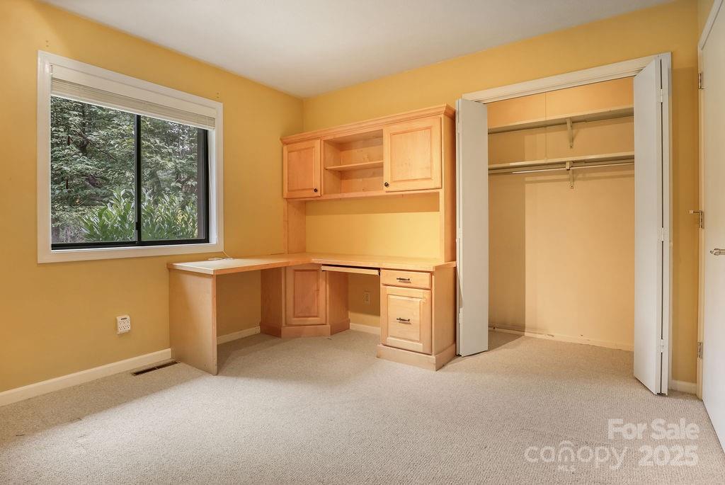 Hendersonville, North Carolina 28792, United States, 3 Bedrooms Bedrooms, ,2 BathroomsBathrooms,Residential,Active,191759