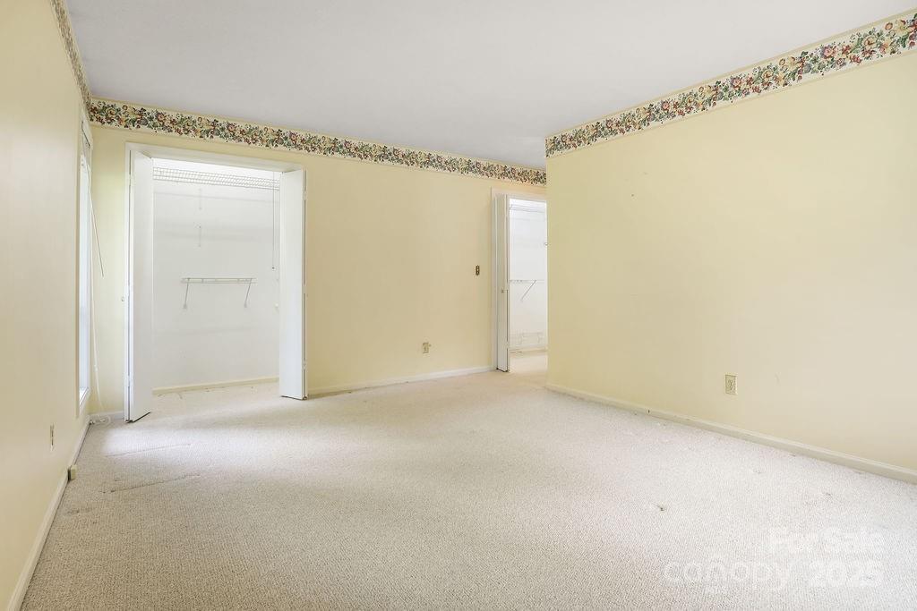 Hendersonville, North Carolina 28792, United States, 3 Bedrooms Bedrooms, ,2 BathroomsBathrooms,Residential,Active,191759