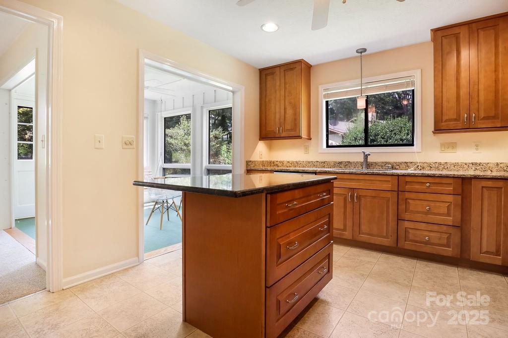 Hendersonville, North Carolina 28792, United States, 3 Bedrooms Bedrooms, ,2 BathroomsBathrooms,Residential,Active,191759