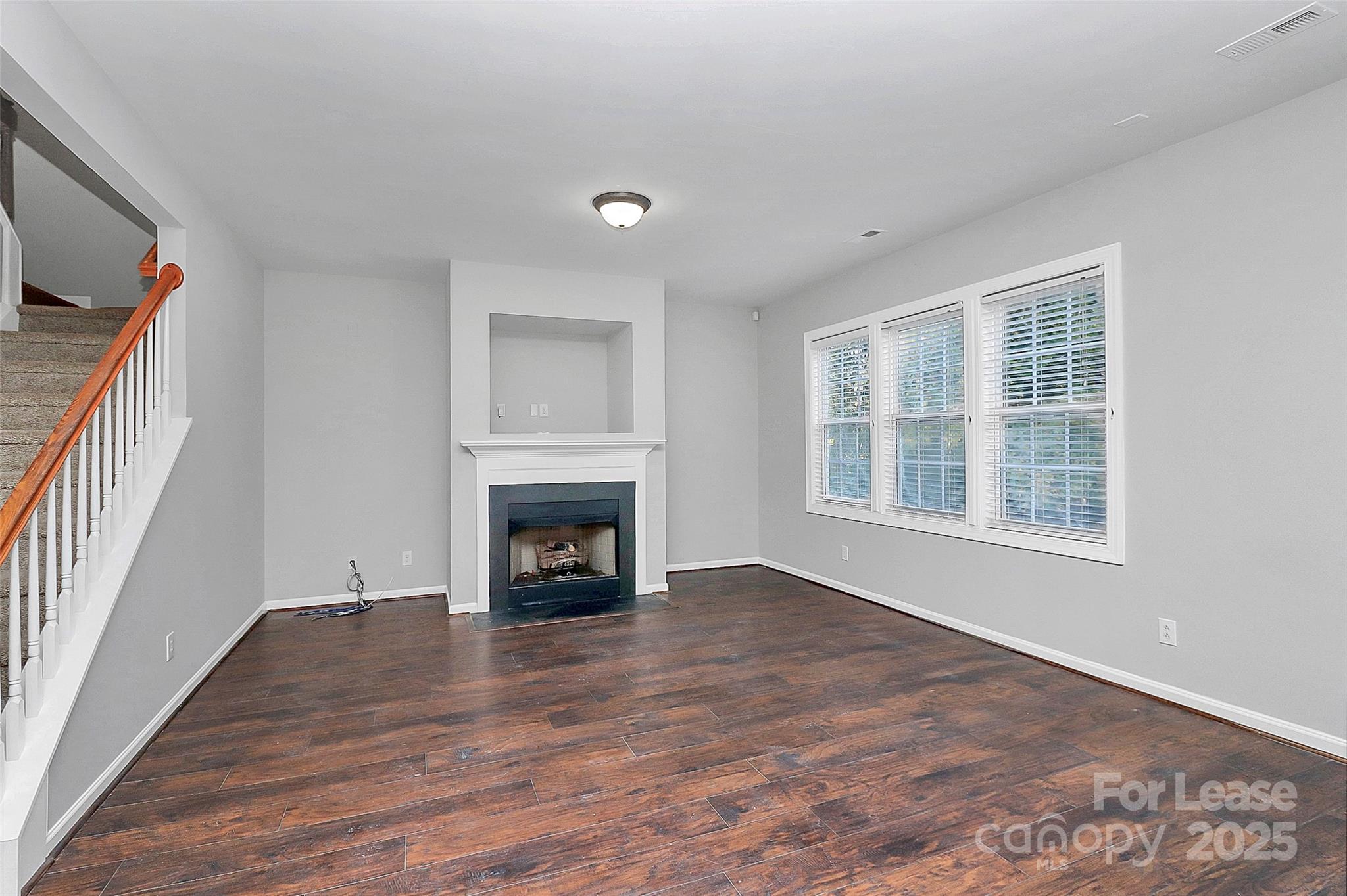 15917 Prescott Hill Avenue