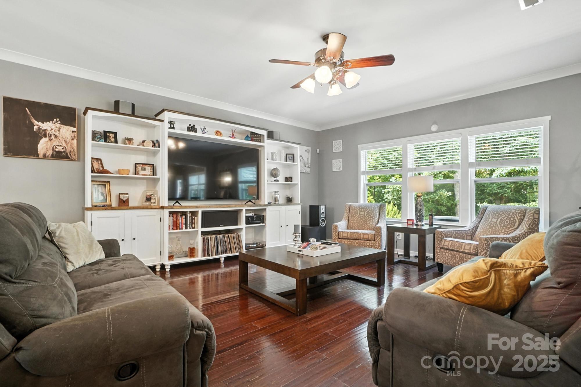 10815 Hadrians Walk Court