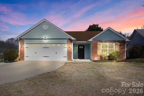 Photo of 5908 Heathrow Court, Monroe, NC 28110 (MLS # 4346315)