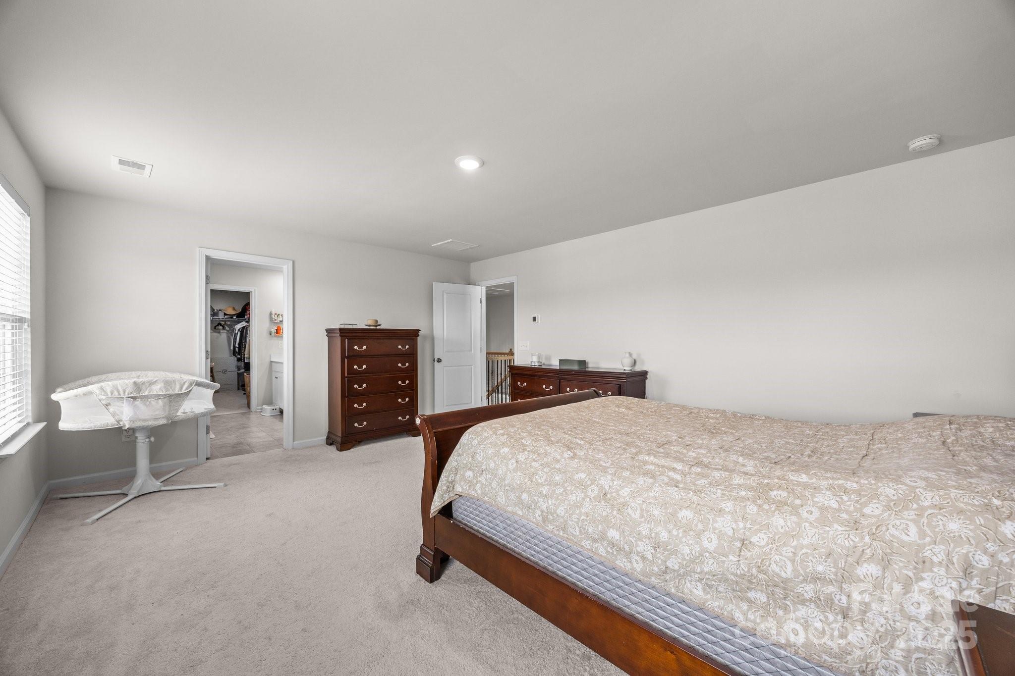 3643 Slider Terrace