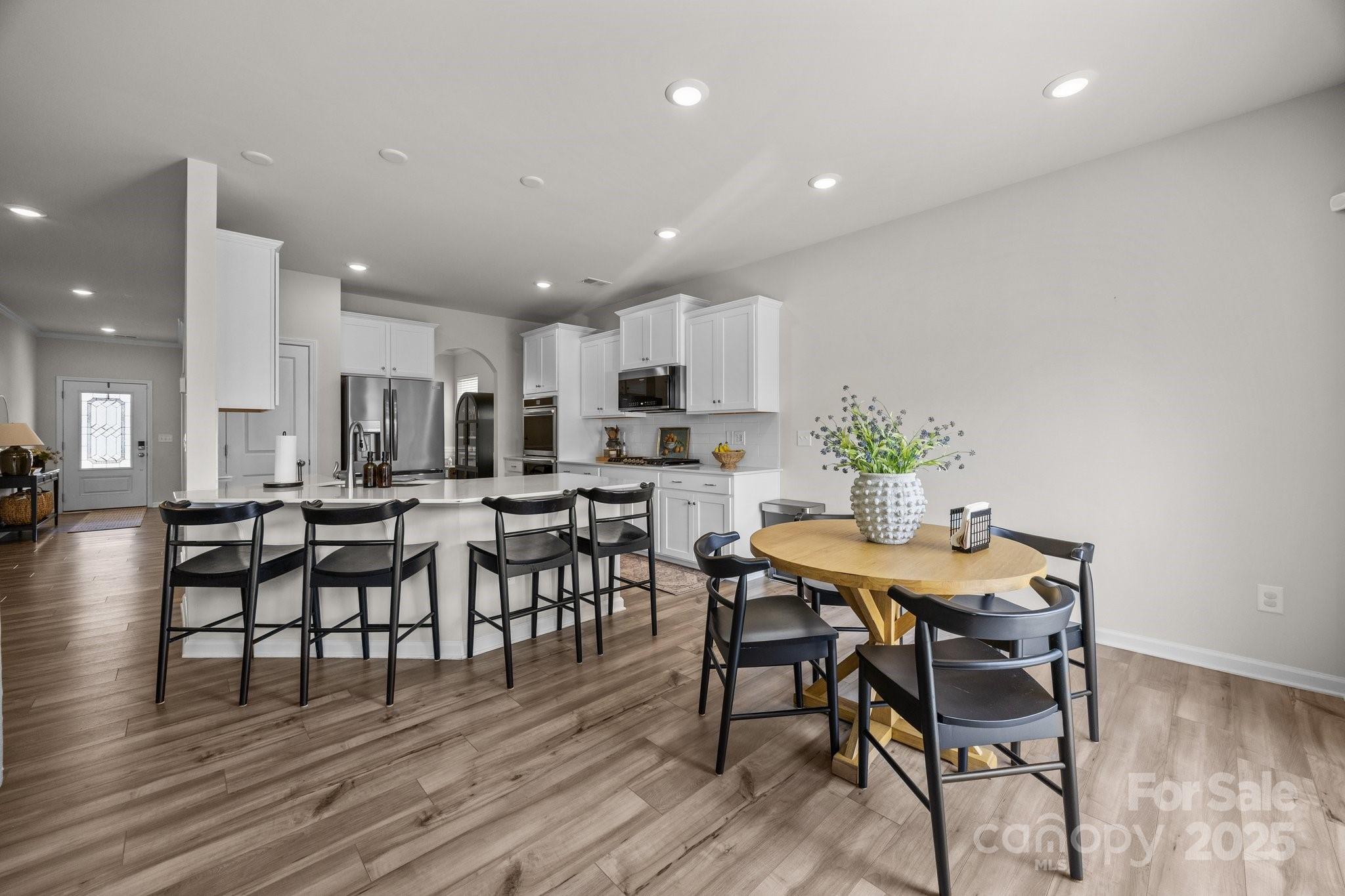 3643 Slider Terrace