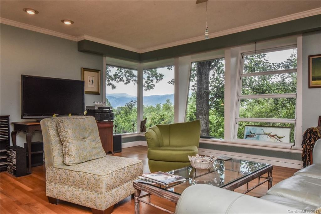 Skyline Village - Residential