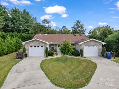 14 Cornerstone Way Hendersonville NC 28791