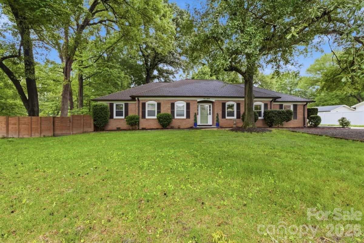 Camelot Woods - Residential