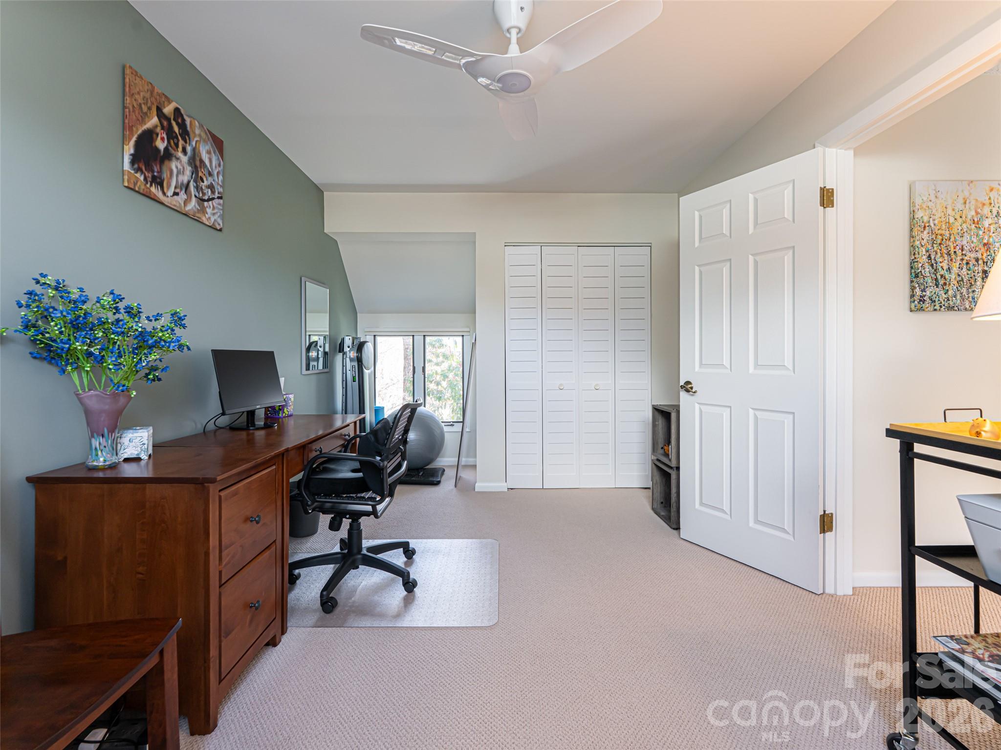 The Lynx Condominium - Residential