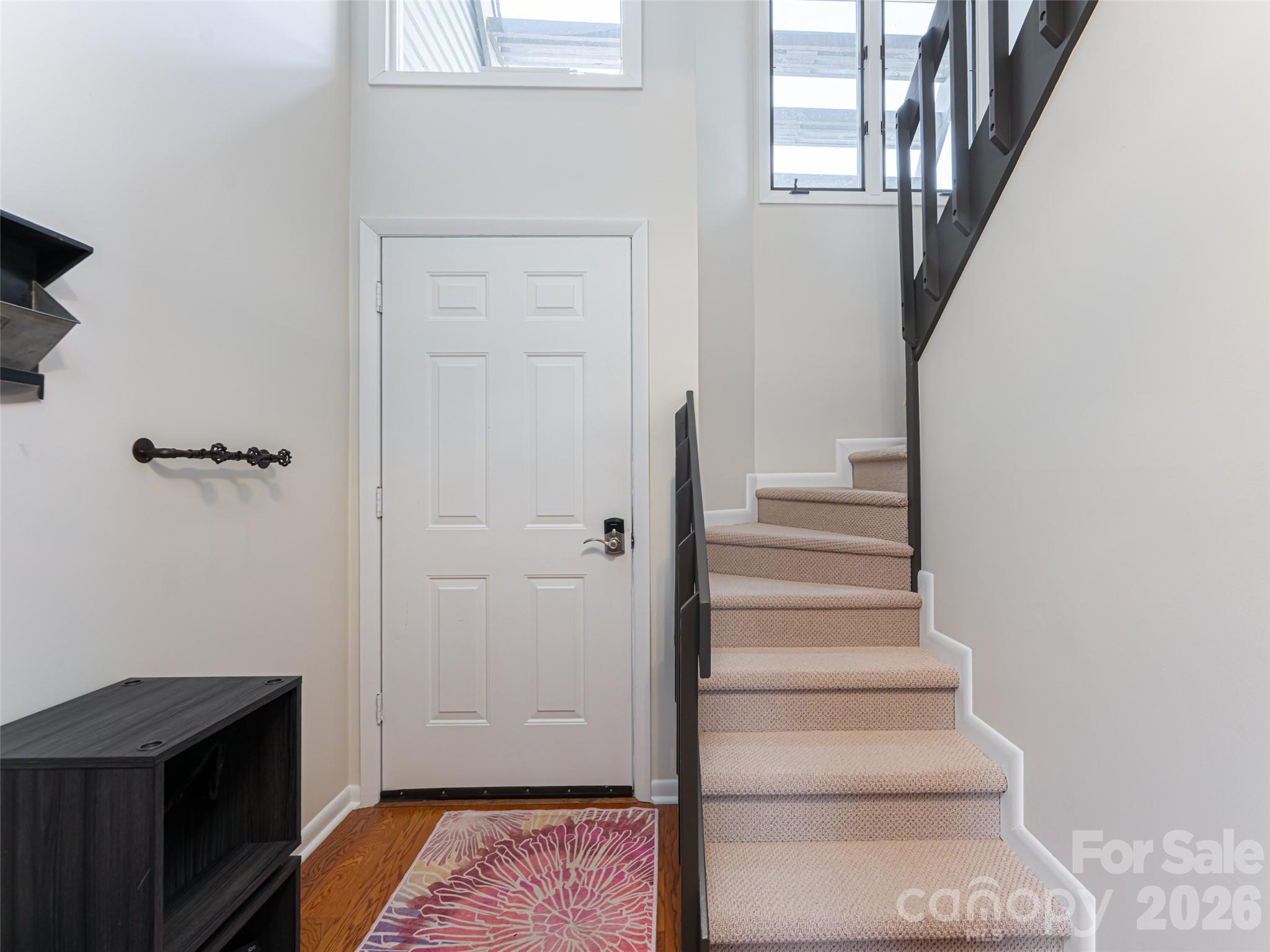 The Lynx Condominium - Residential