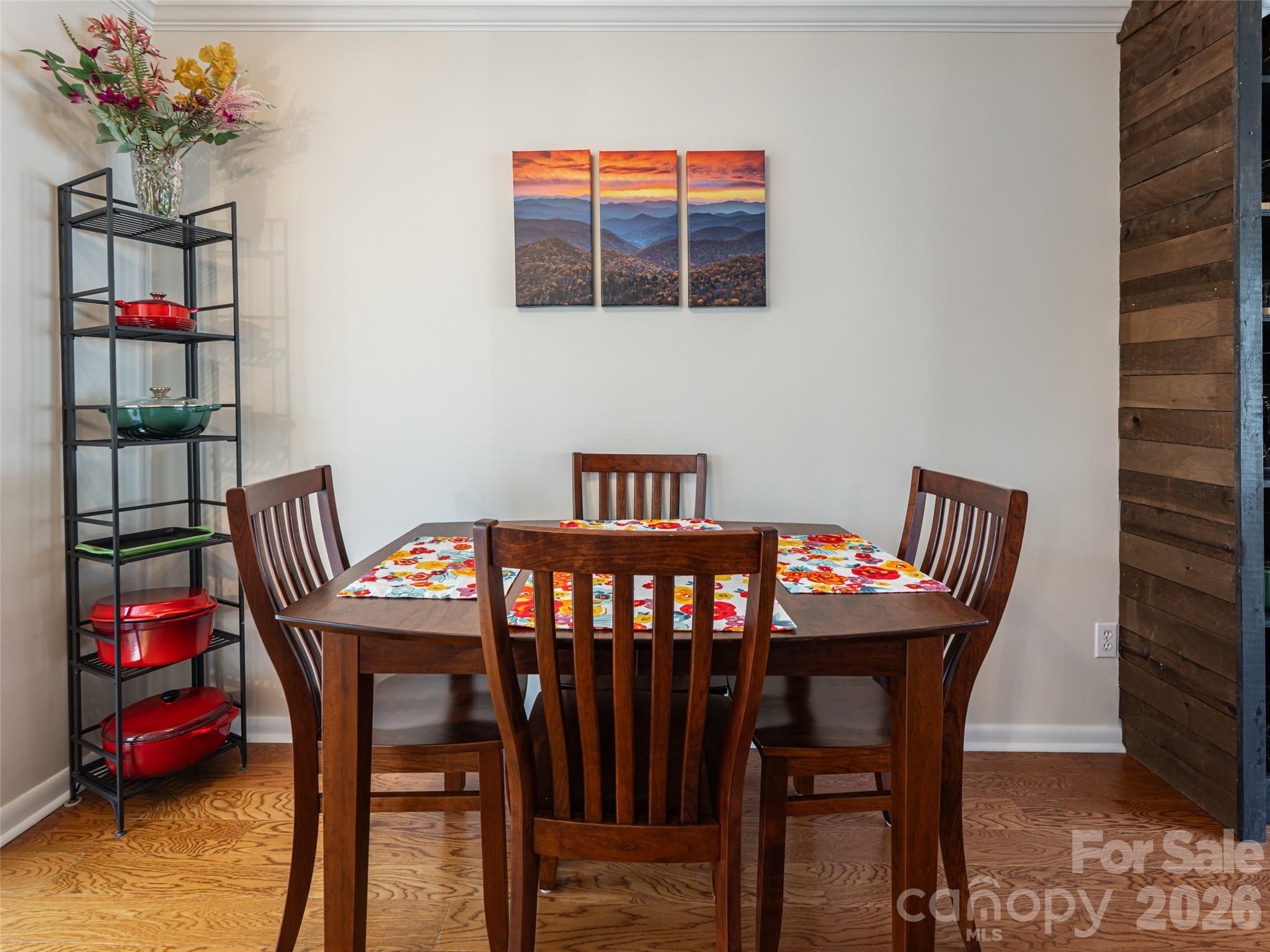 The Lynx Condominium - Residential