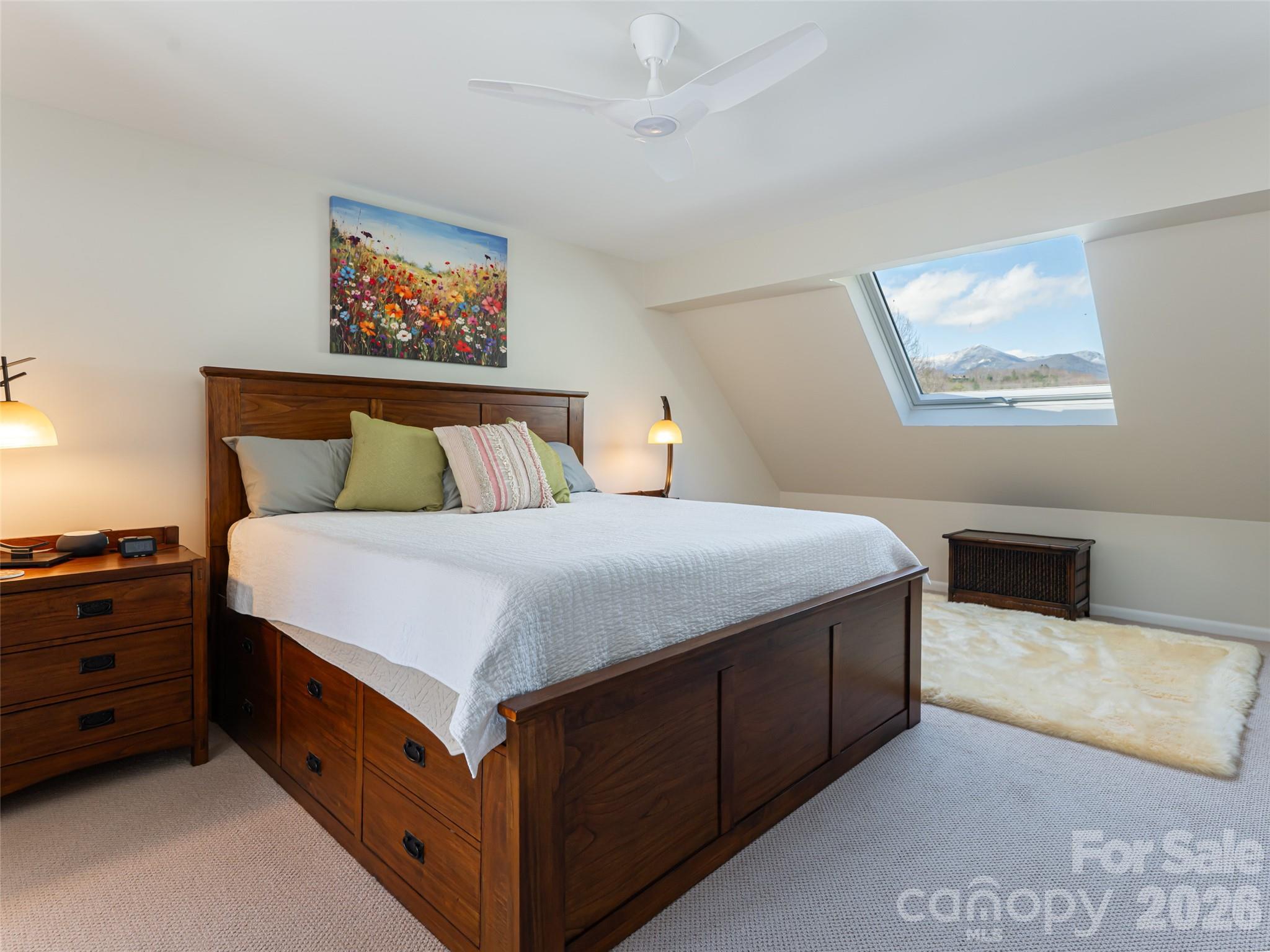 The Lynx Condominium - Residential