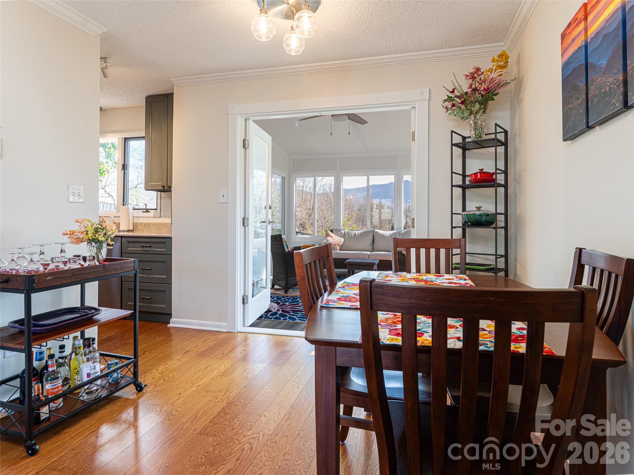 The Lynx Condominium - Residential