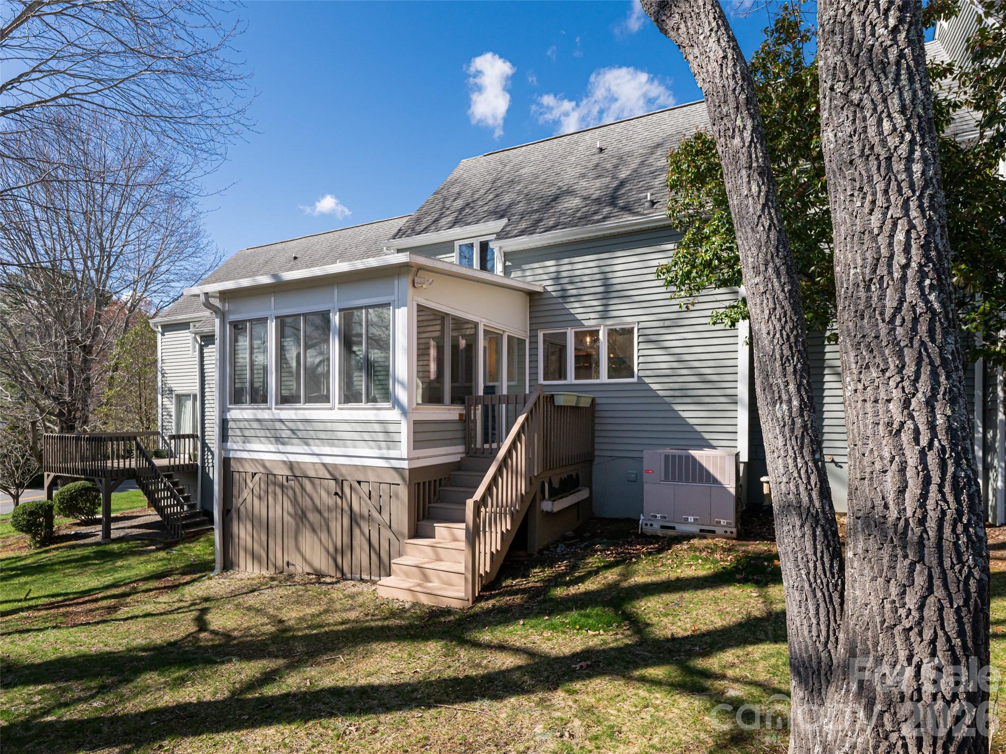 The Lynx Condominium - Residential