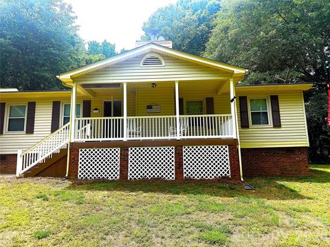 Photo of 1188 Birchwood Drive, Clover, SC 29710 (MLS # 4384757)