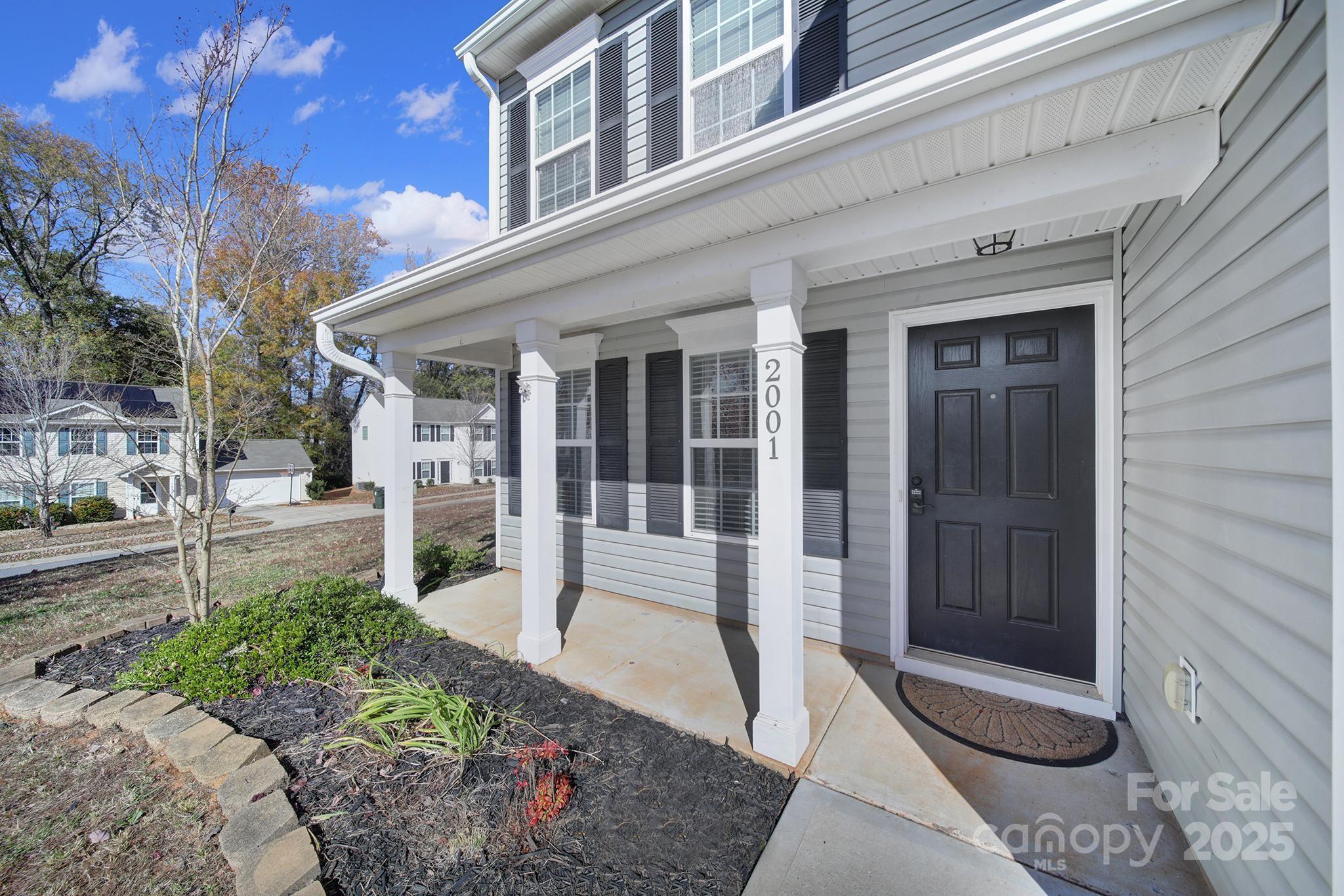 2001 Roscommon Drive