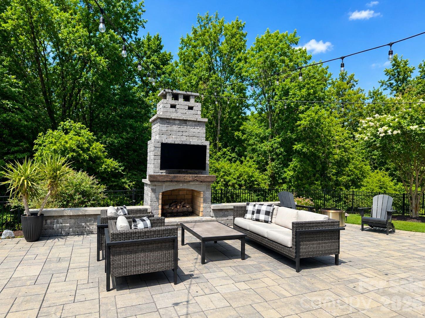 1086 Weir Court