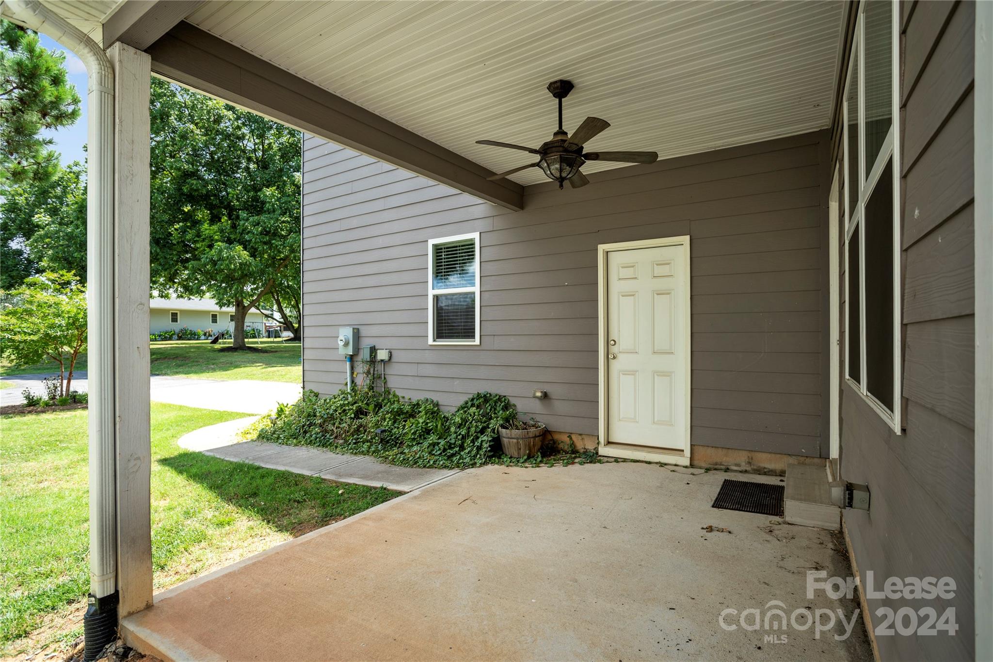 Harrogate at the Lake - Residential Lease