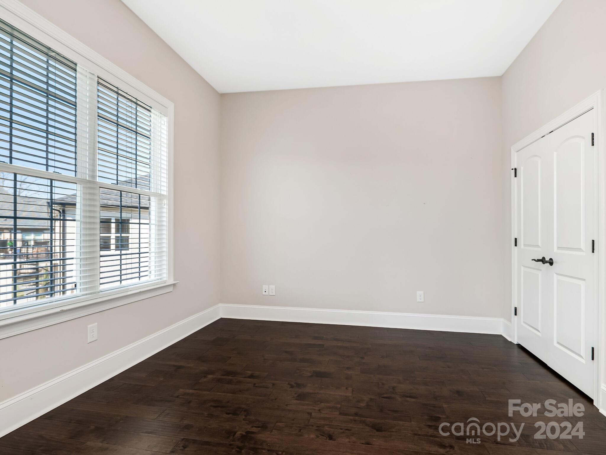 River Lake - Residential