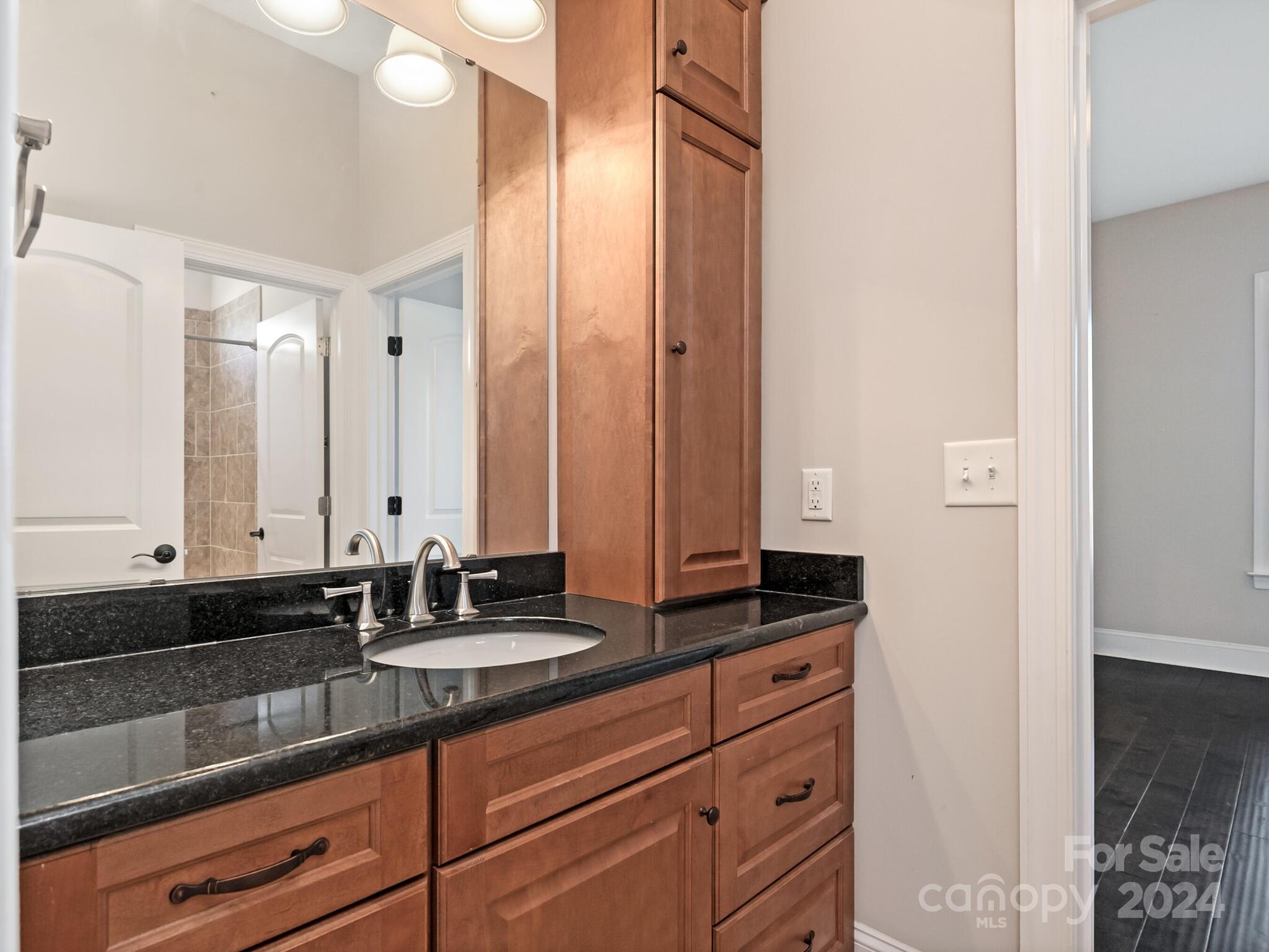 River Lake - Residential