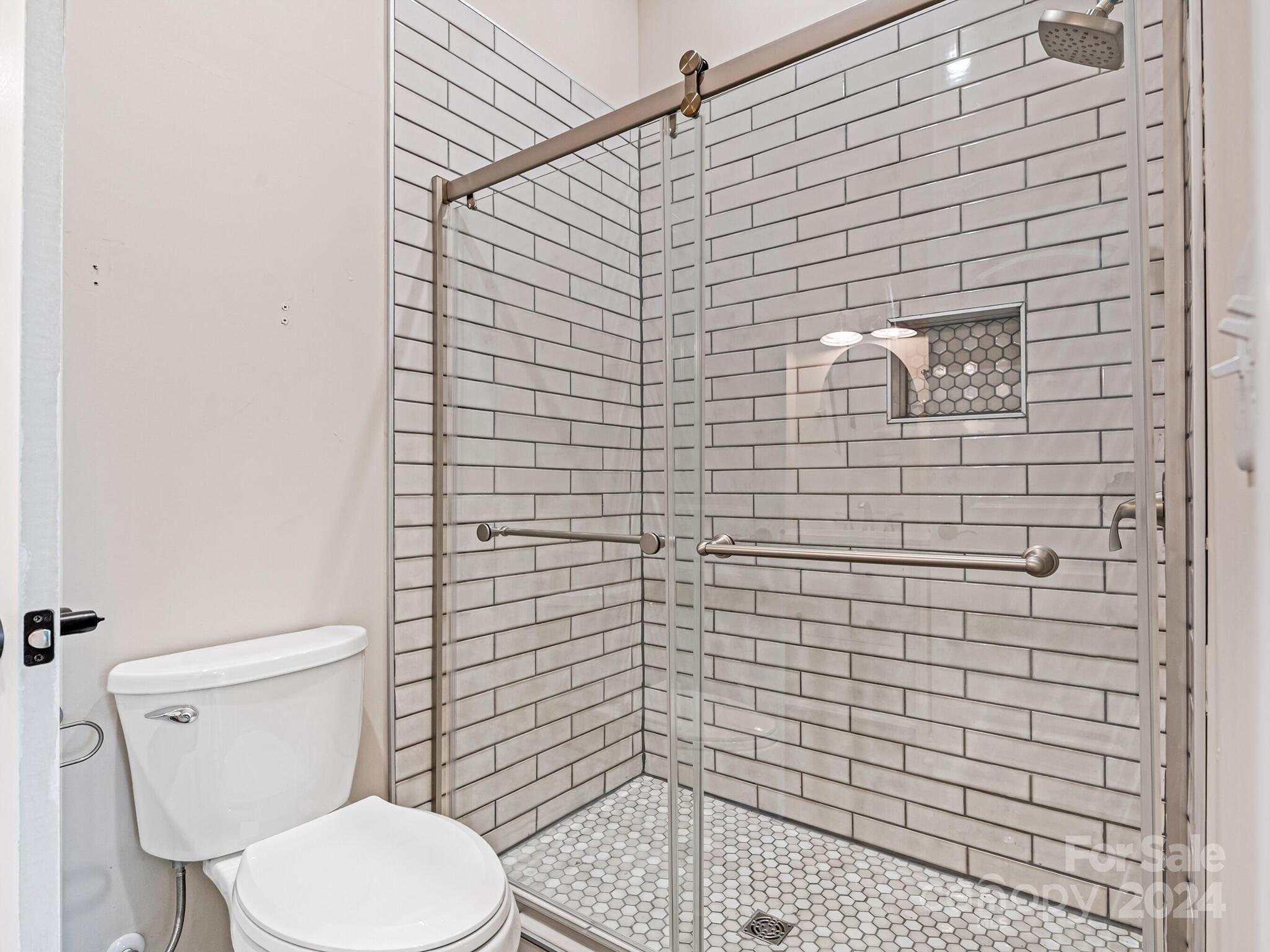 River Lake - Residential