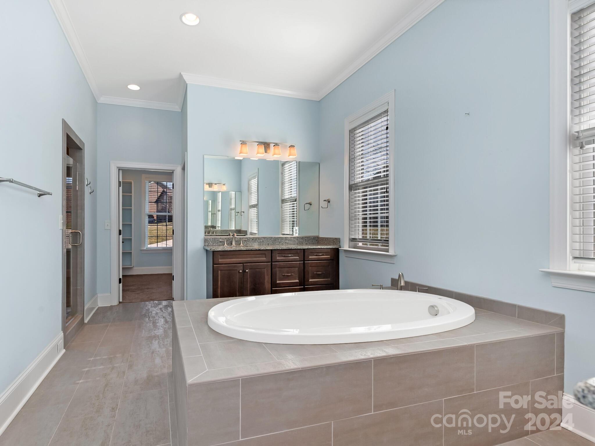 River Lake - Residential