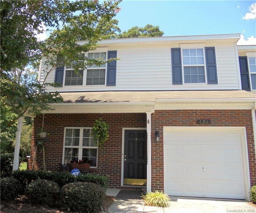 Spacious, open floor plan boasts 3 Bedrooms, and 3 full baths, in the quaint community of Wendover@ Currey Place! Master Bedroom is upstairs and features a huge walk in closet and Garden Tub. Bonus room and 2 laundry rooms. The back yard patio area is already fenced in and ready to go for your summer enjoyment!
Close to 485! This one won't last!