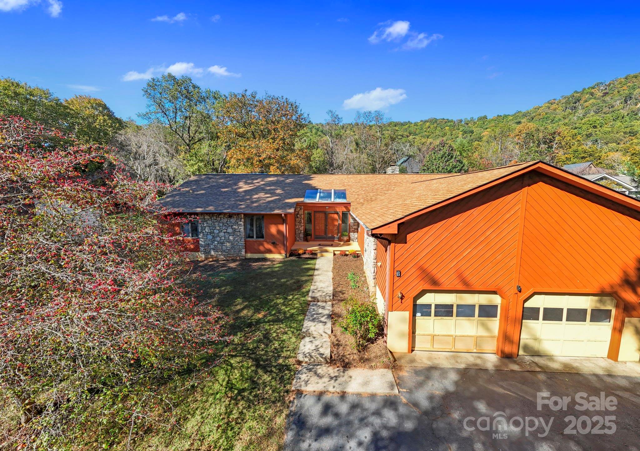 6 Haw Creek Circle