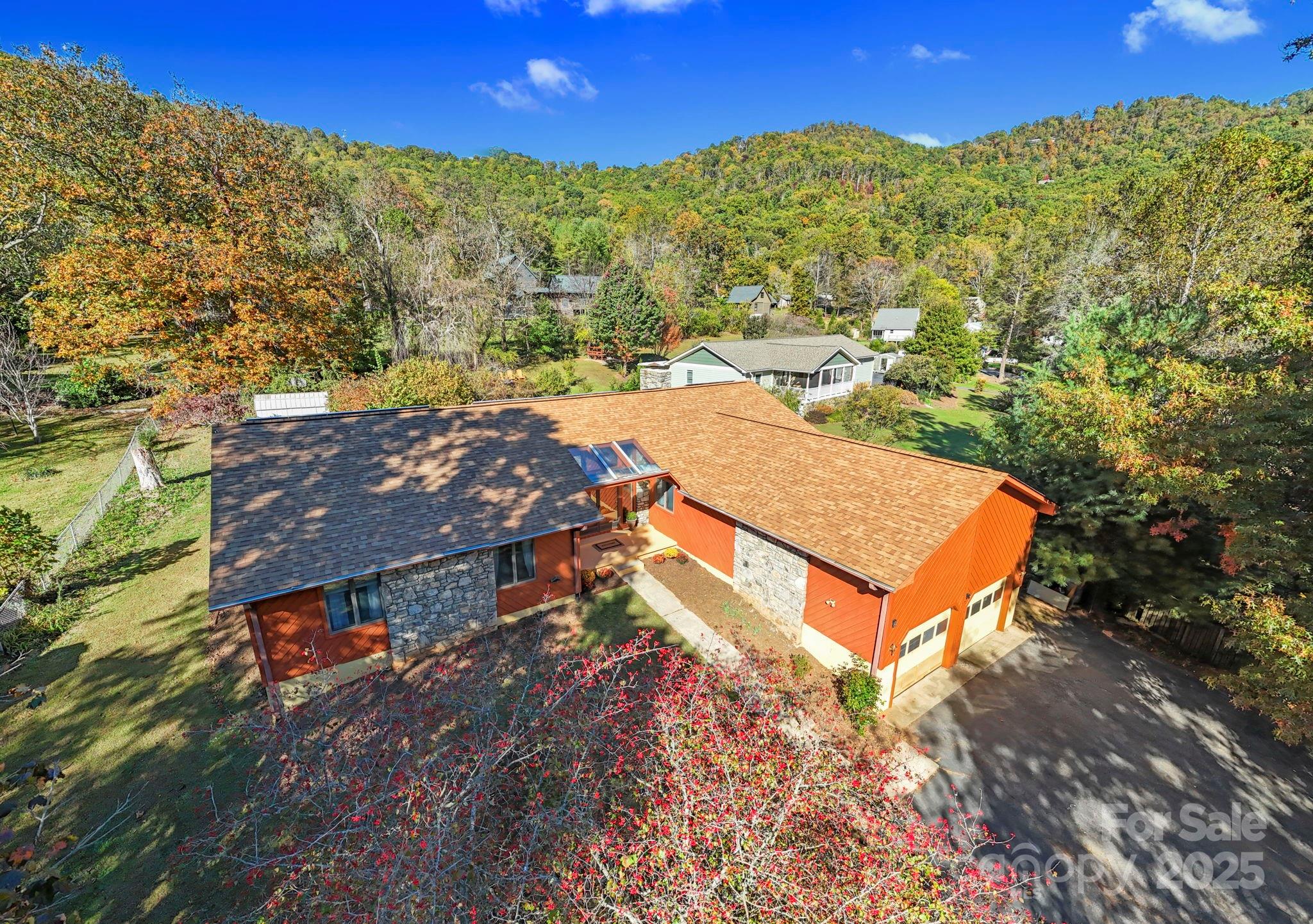 6 Haw Creek Circle