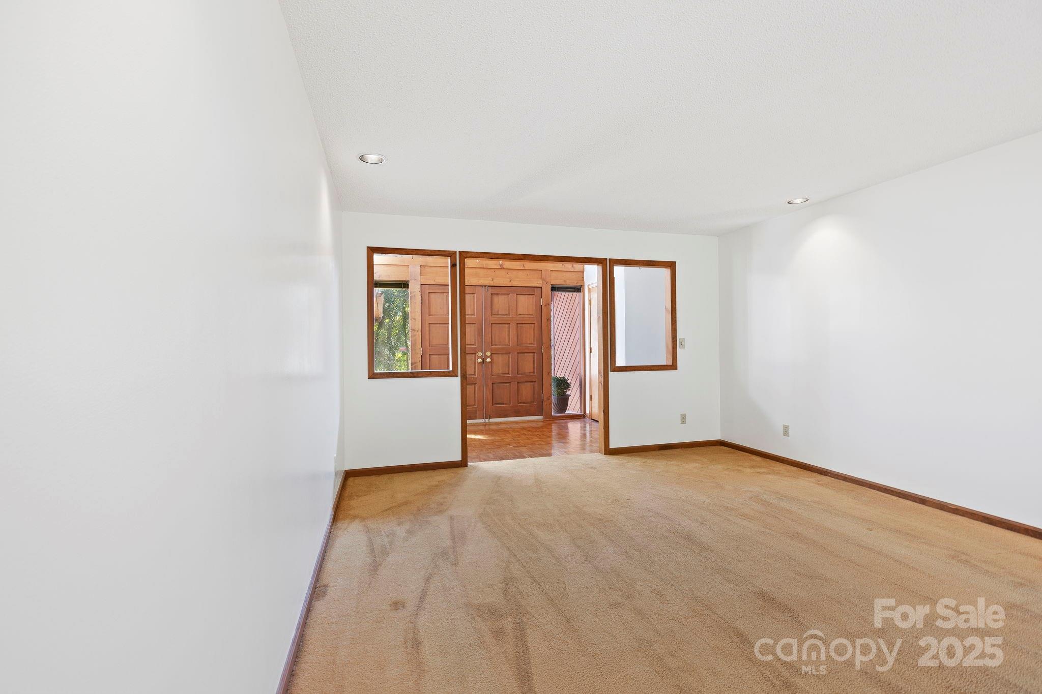 6 Haw Creek Circle