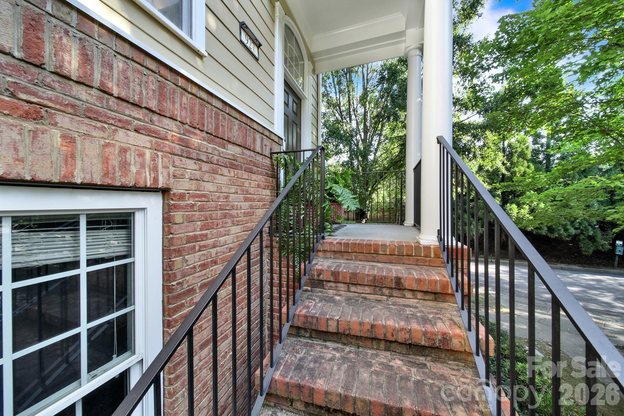 927 Lyndley Drive