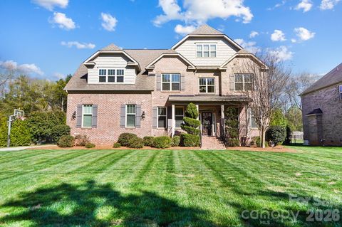 2528 Springs Drive Charlotte NC 28226