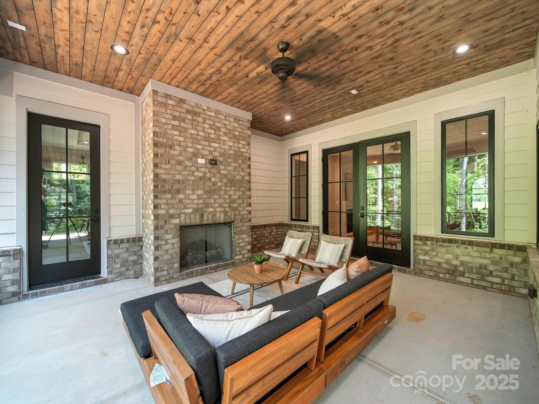 Riverchase Estates - Residential