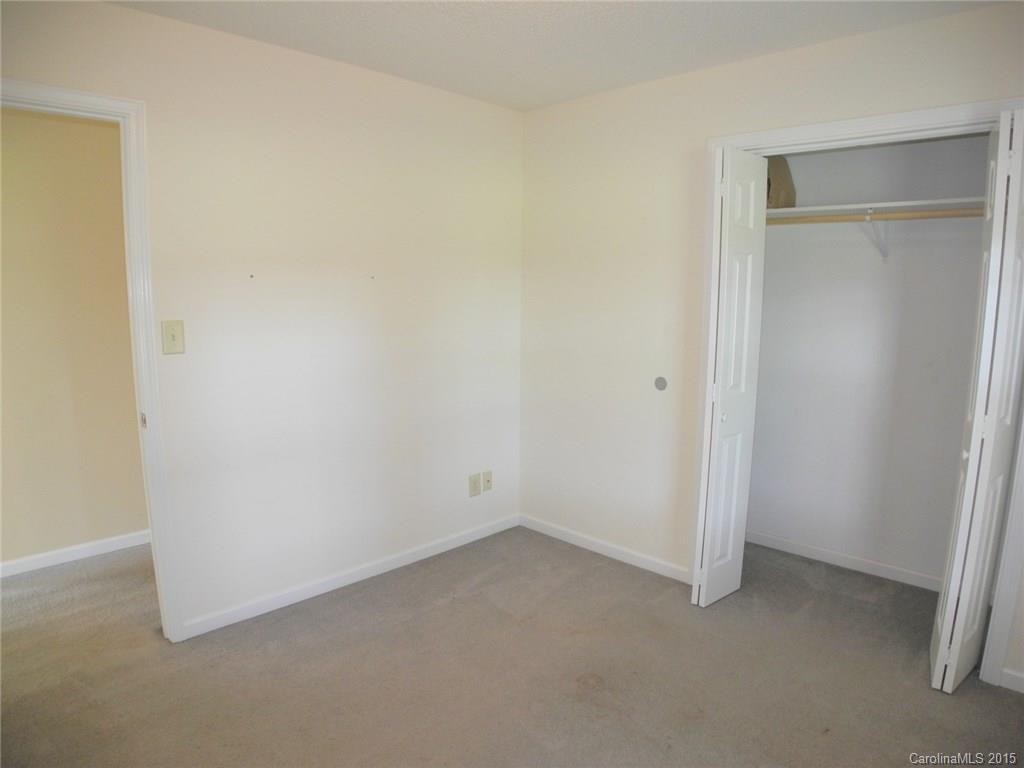 Evelyn Chestnutt 01 - Residential