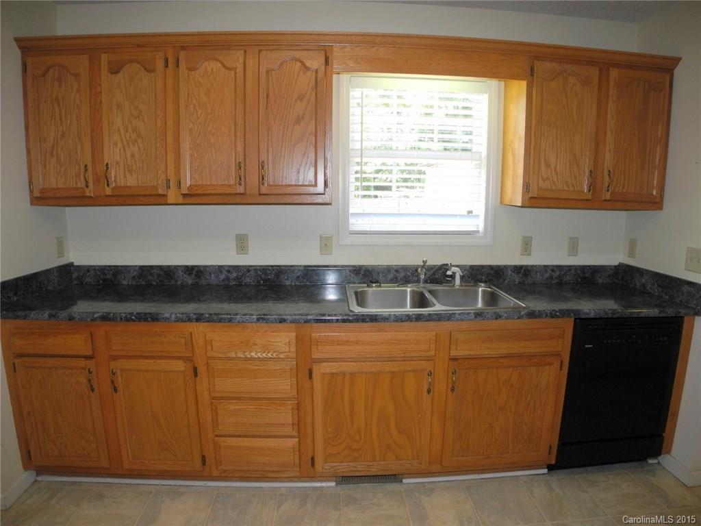 Evelyn Chestnutt 01 - Residential