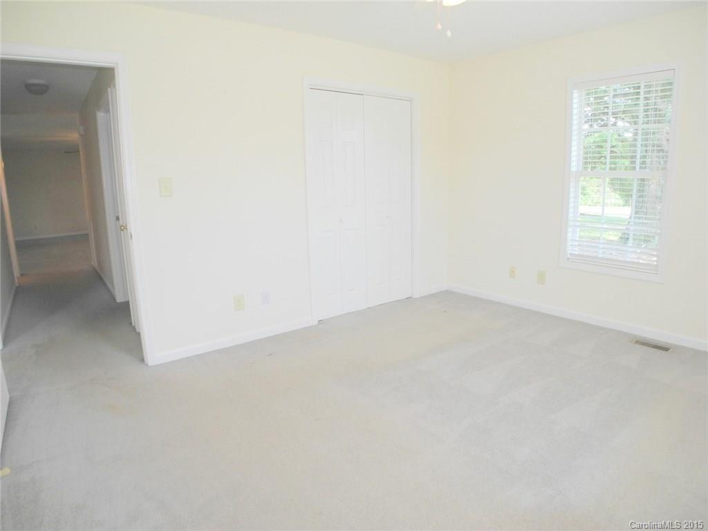 Evelyn Chestnutt 01 - Residential