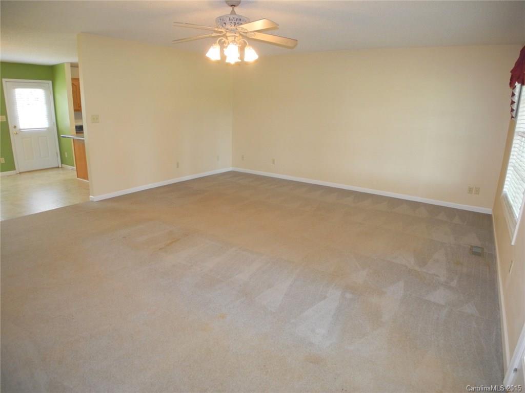 Evelyn Chestnutt 01 - Residential