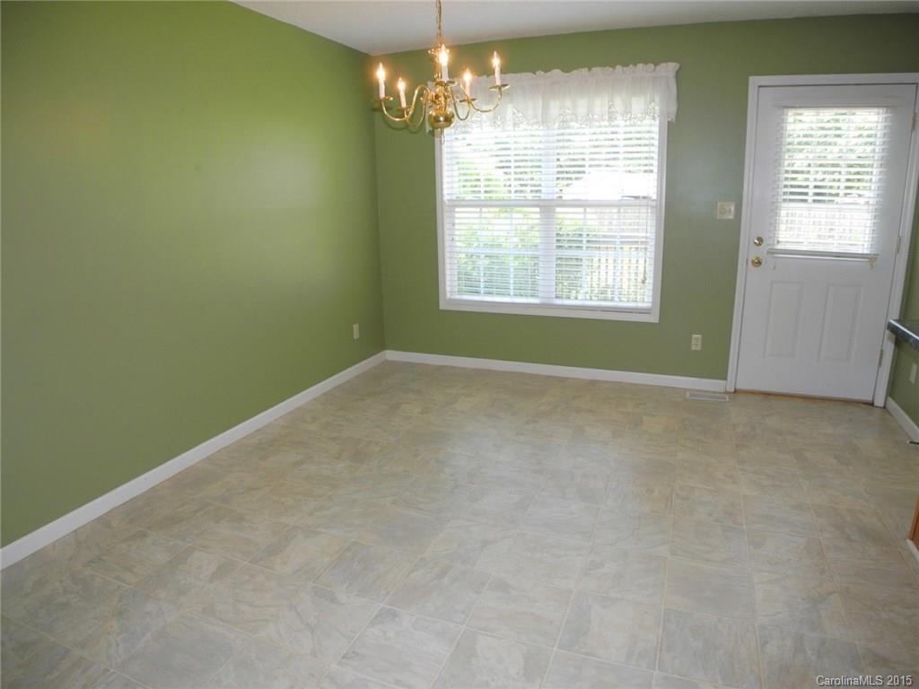 Evelyn Chestnutt 01 - Residential