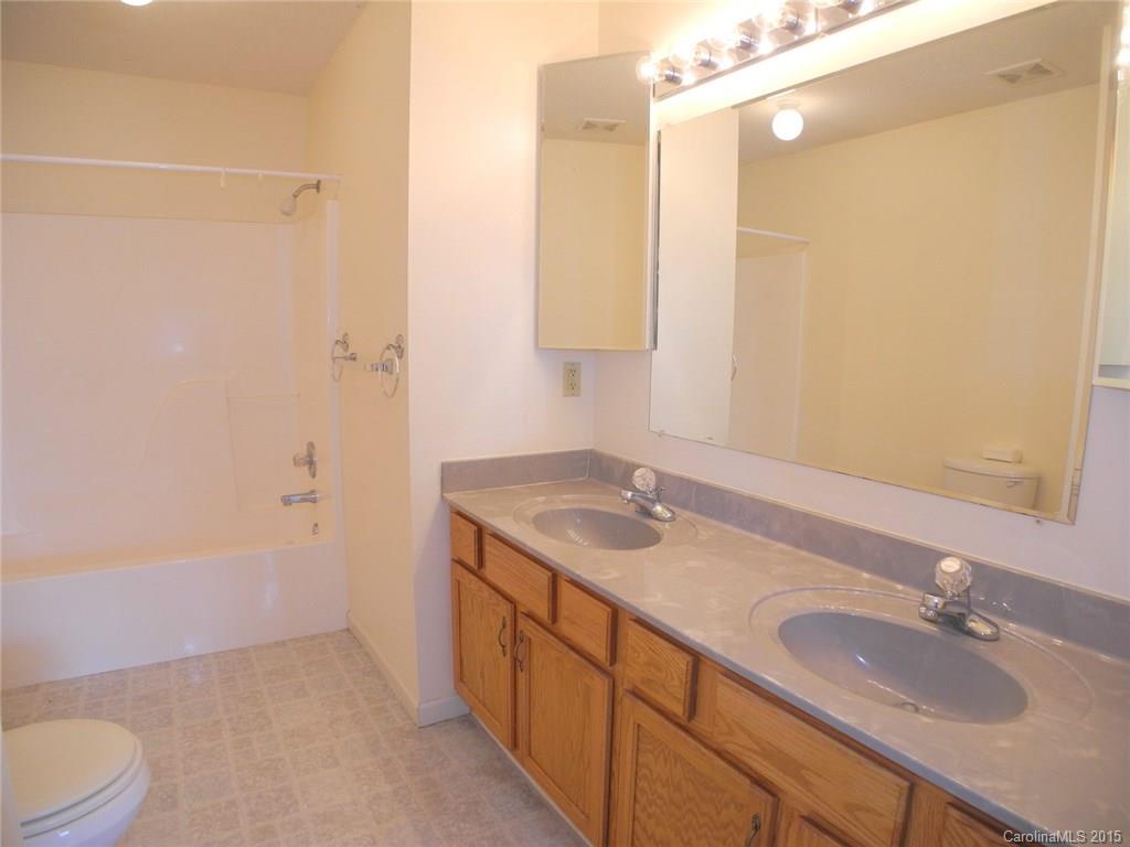 Evelyn Chestnutt 01 - Residential