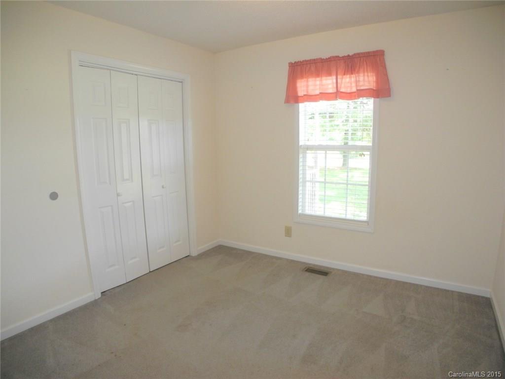 Evelyn Chestnutt 01 - Residential