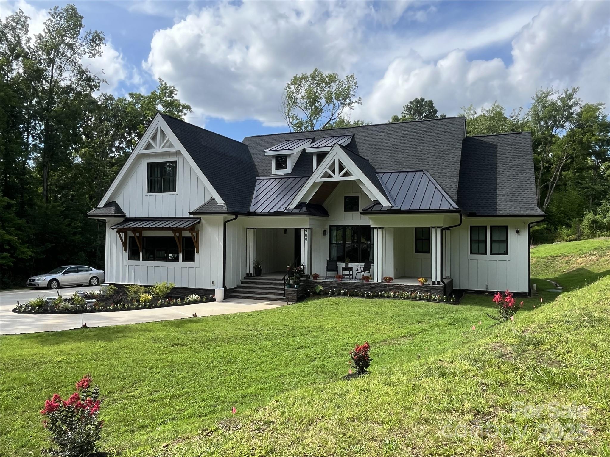 900 Houston Heights Road