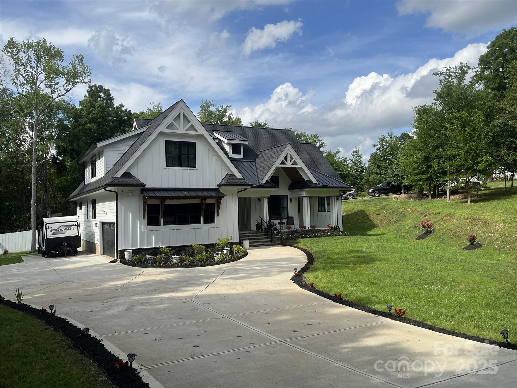 900 Houston Heights Road