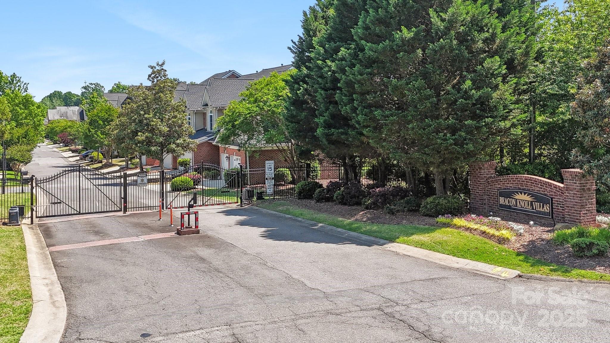 Beacon Knoll Villas - Residential