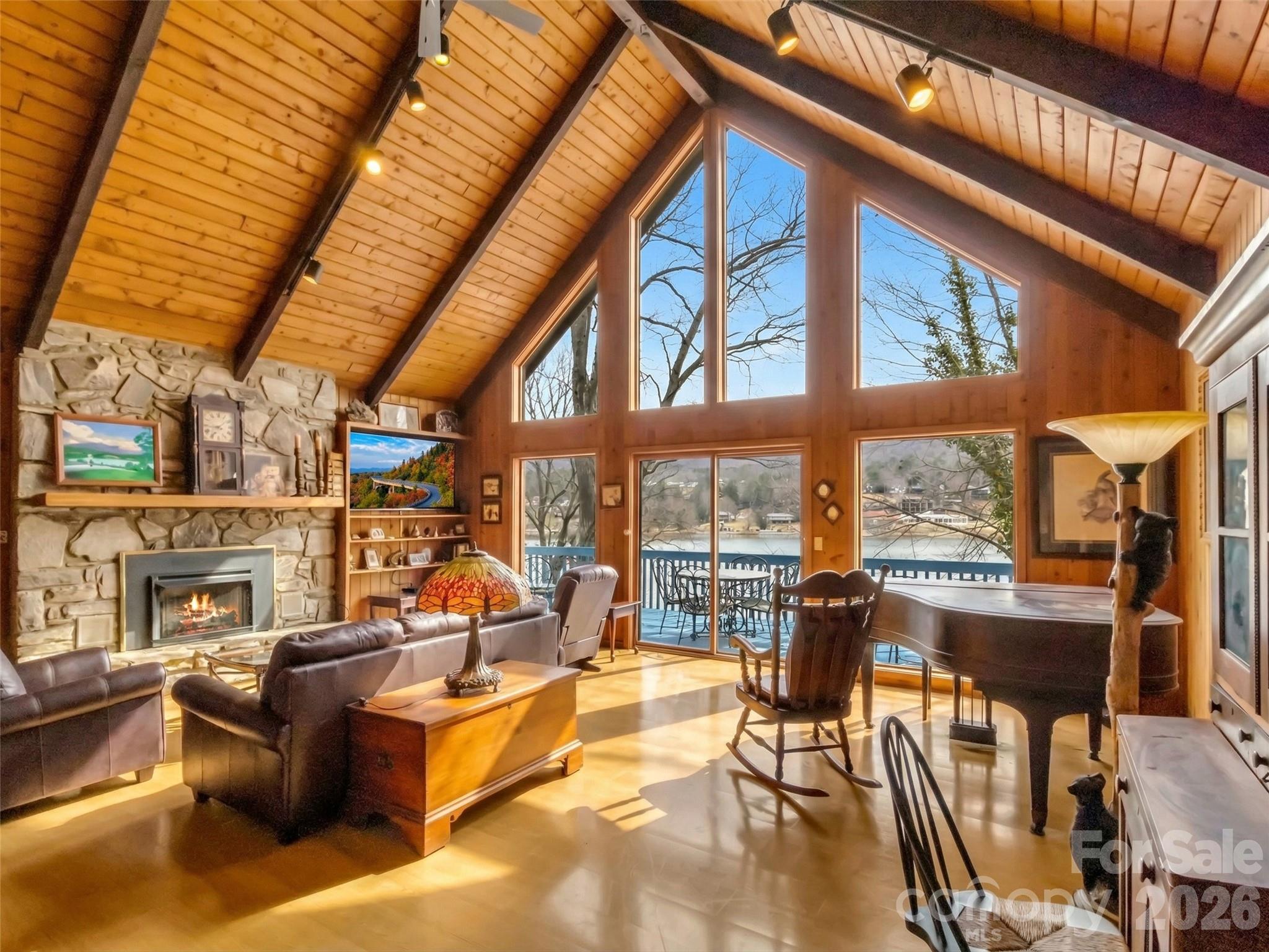 2445 S Lakeshore Drive