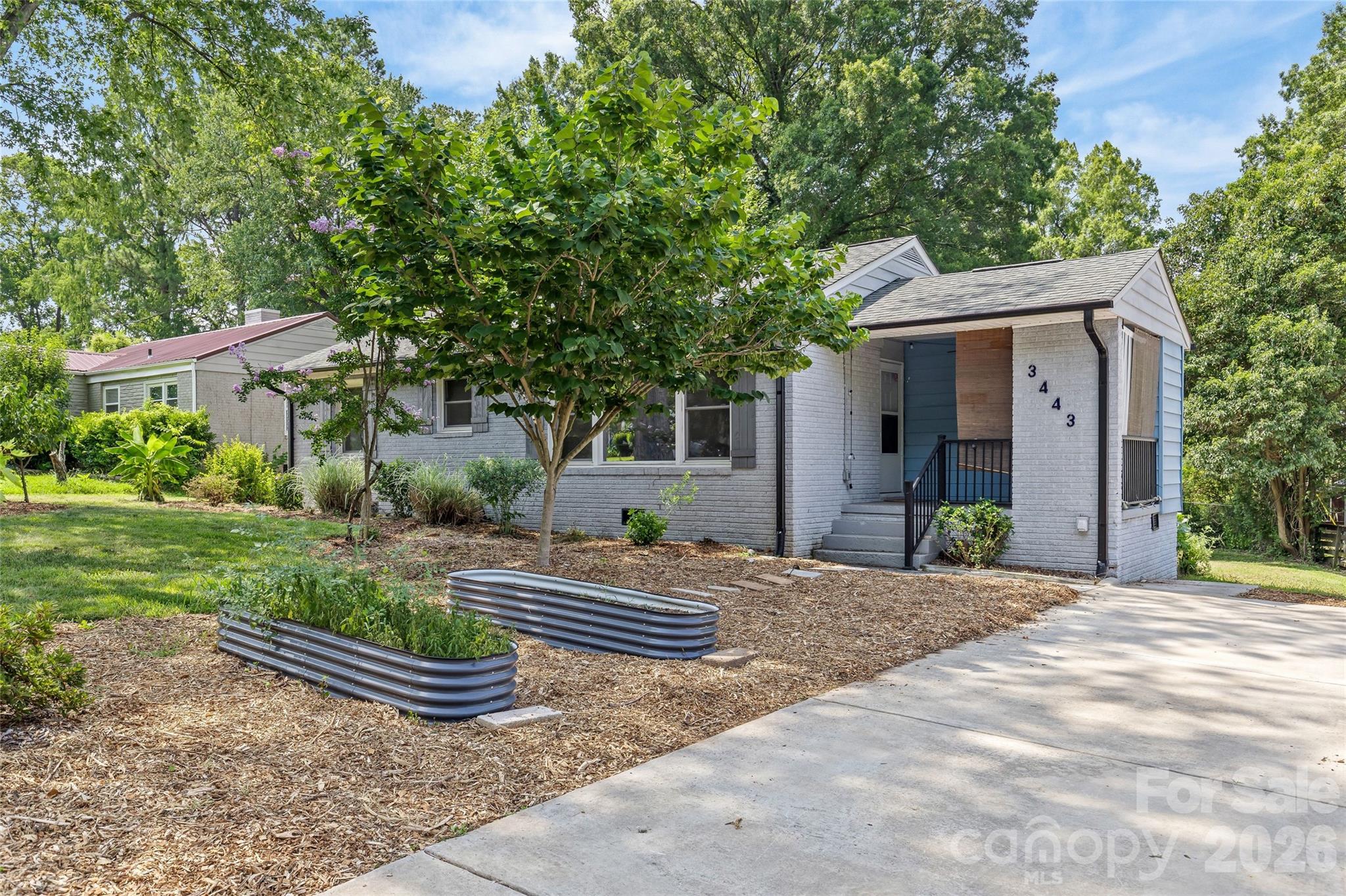 3443 Airlie Street