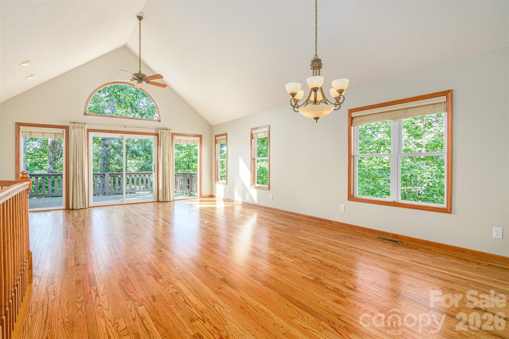 299 Carriage Summitt Way