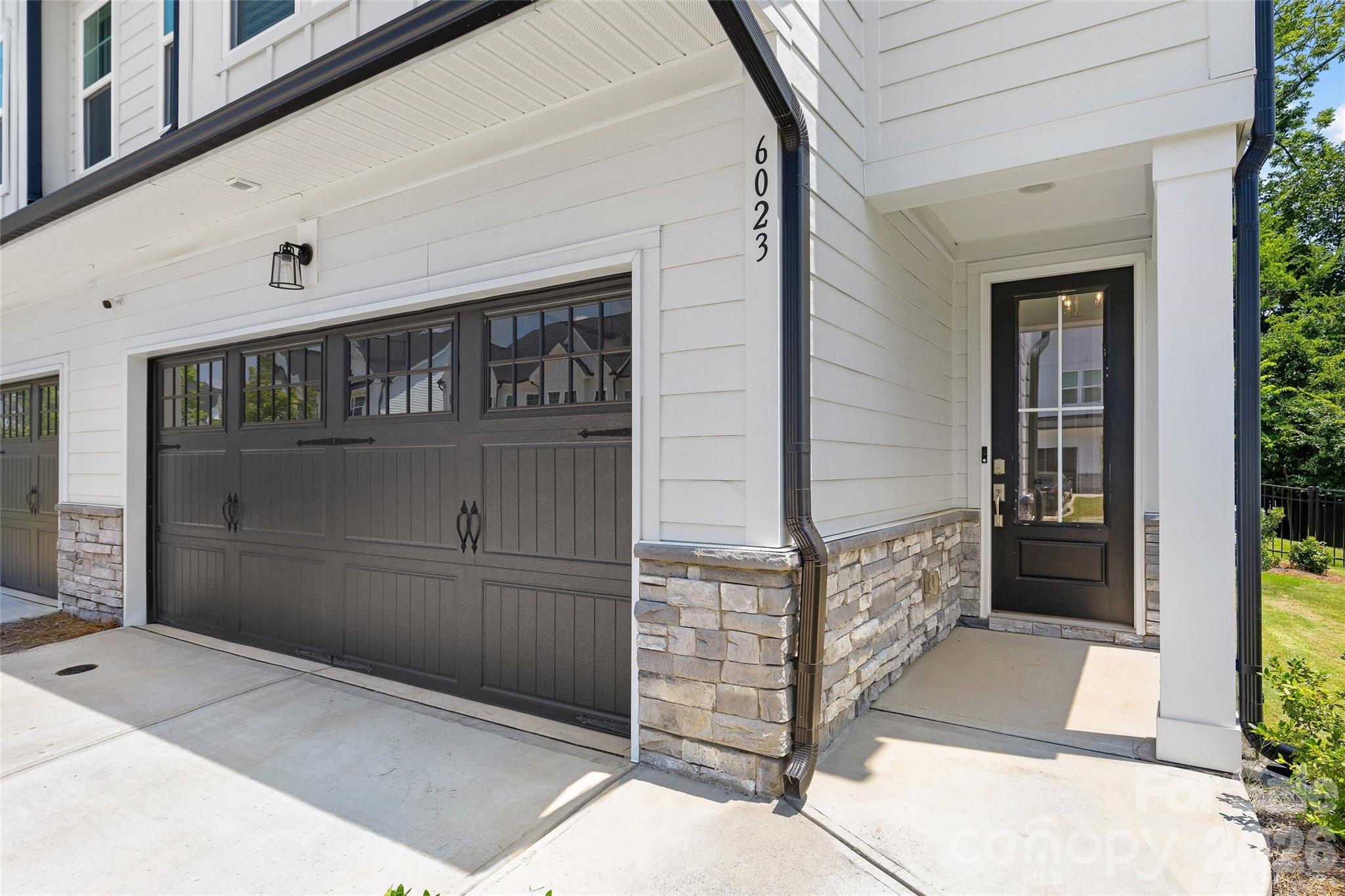6023 Corbin Woods Court